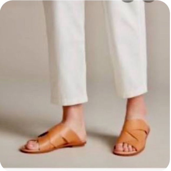 Minimalist Leather Sandals - Picture 1 of 14